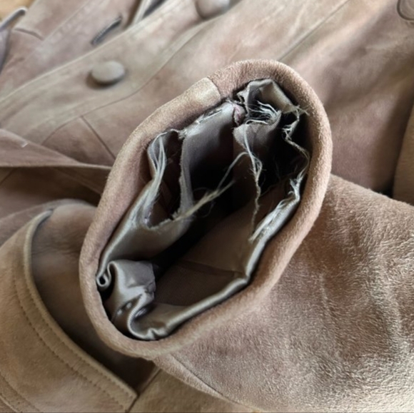 Vintage Suede Jacket - Picture 15 of 16